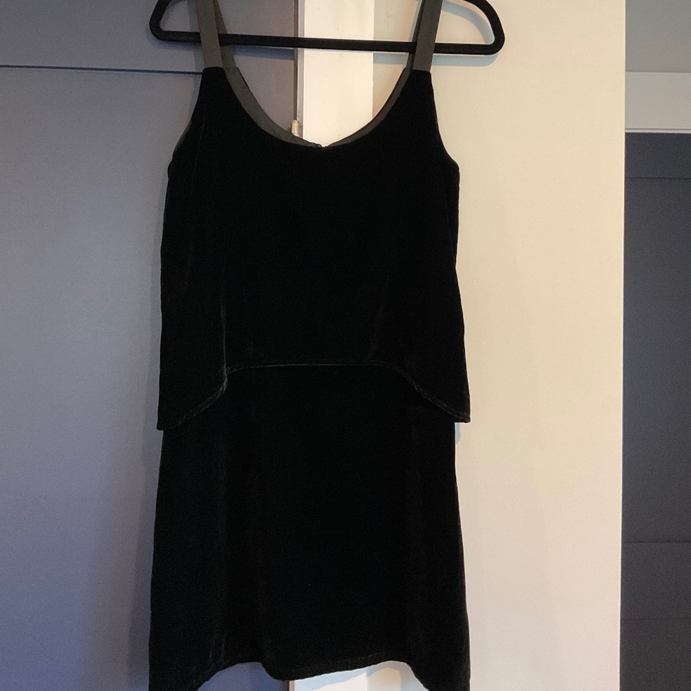 Patterson J Kincaid Women’s Black  satin Strap Blouson Dress, Size SMALL